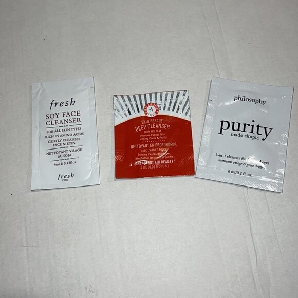 BEAUTY and skincare samples bundle (eyelashes, cleanser, micellar water, lotion) - Picture 8 of 14